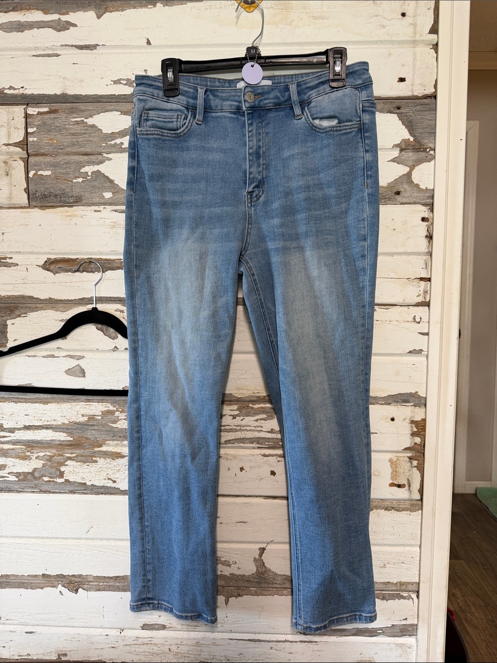 Everyday Mid-Wash Straight Leg Jeans for Women